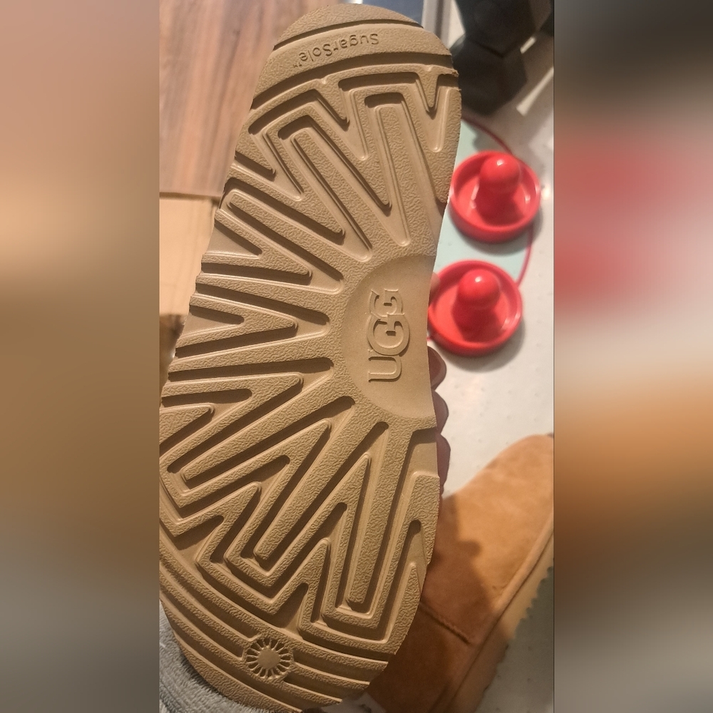 Bailey Button II Boot-Chestnut - Picture 6 of 10